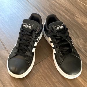 Adidas grand court sneaker kids
